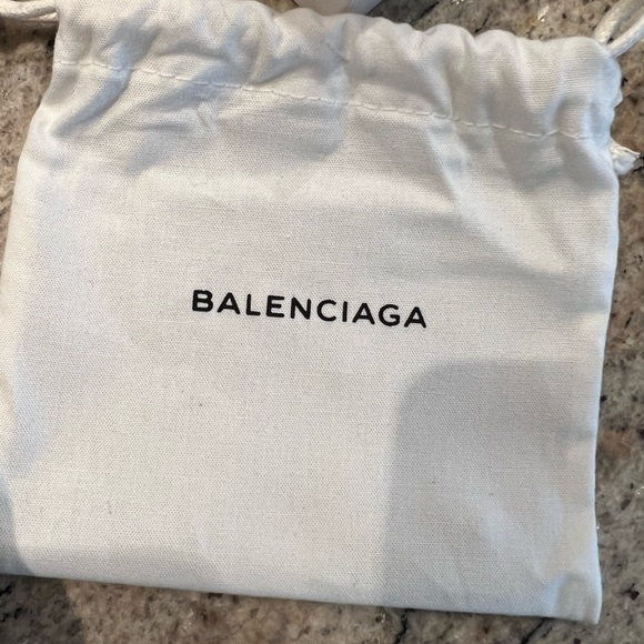 (SOLD) Balenciaga Bifold Card Case - Picture 9 of 12